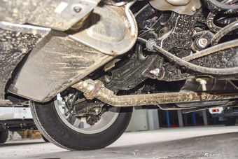 2015款陆风X7 2.0T自动全景尊享版