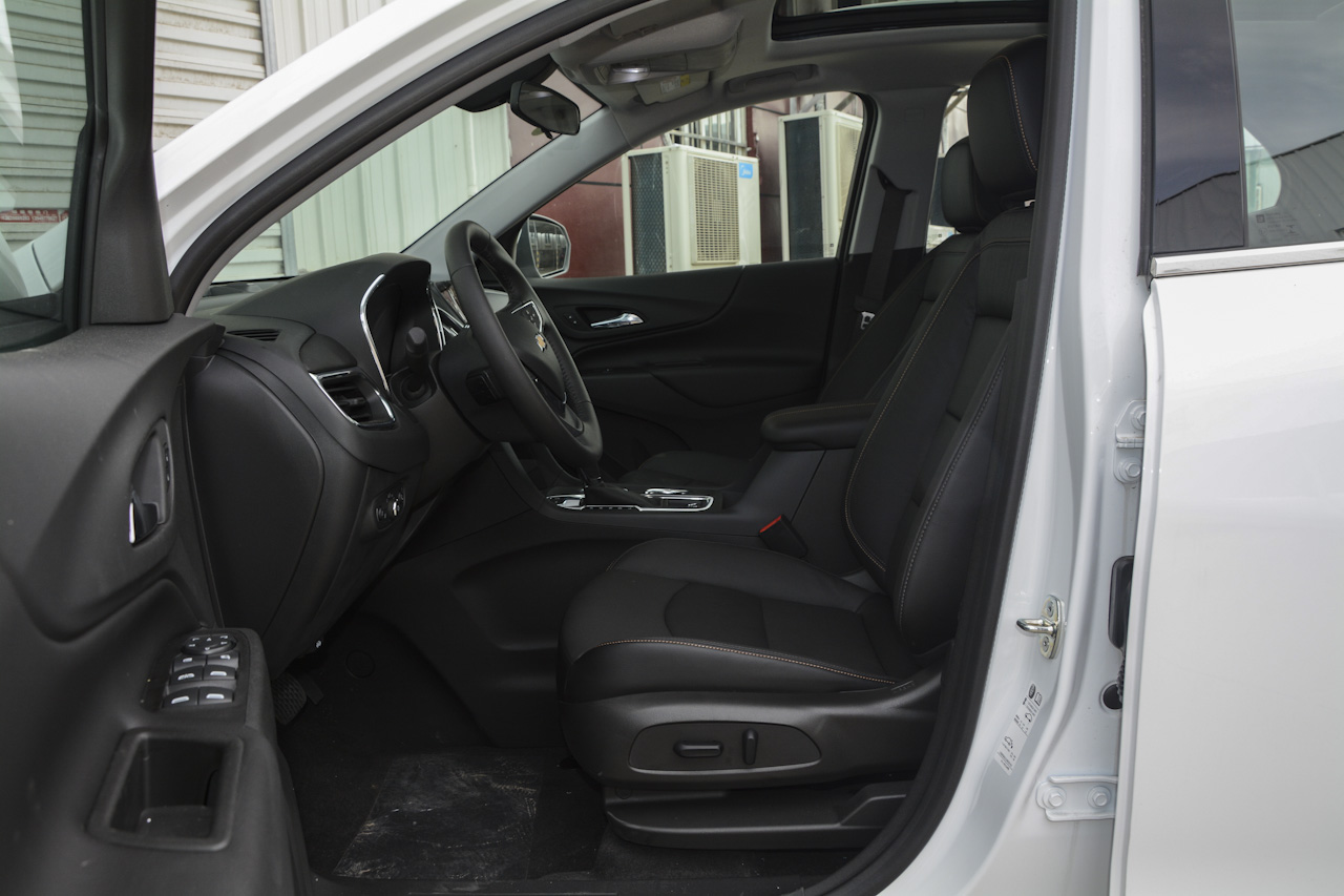 2017款探界者2.0T自动四驱拓界版550T