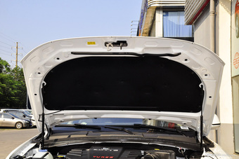 2016款众泰T600 2.0T自动旗舰型运动版