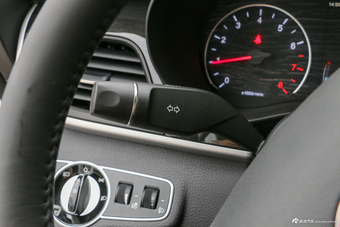 2018款比亚迪宋MAX 1.5T自动智联豪华型6座