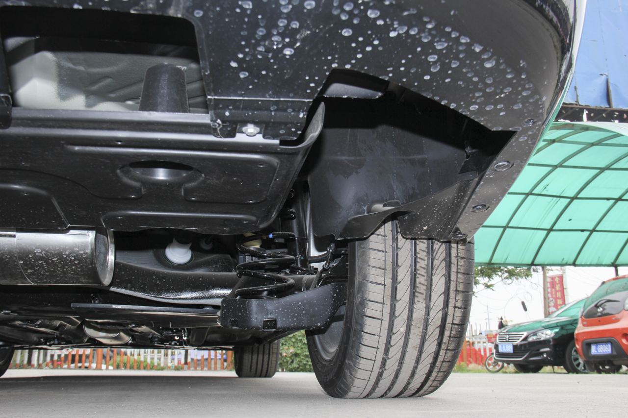 2018款东风标致408改款1.8L自动豪华版