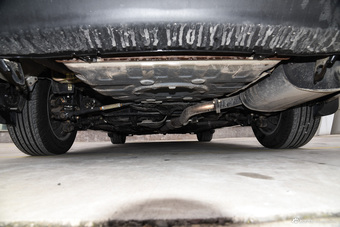 2015款力帆820 2.4L自动旗舰型