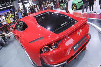 法拉利812 Superfast