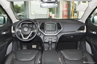 2017款自由光2.0L自动优越版