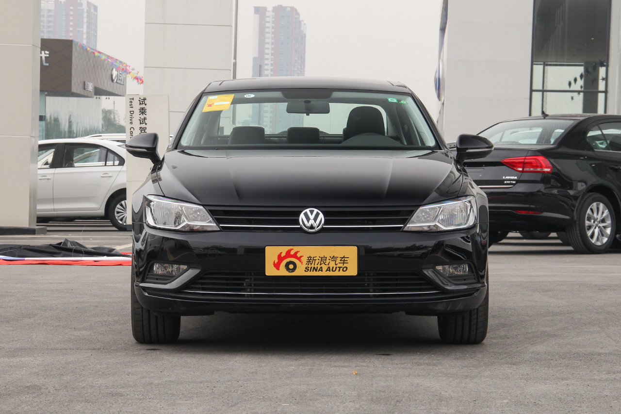 2018款凌渡1.4T手动风尚型230TSI