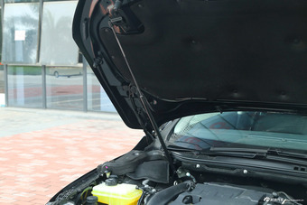 2017款雪铁龙C6 1.8T自动豪华型