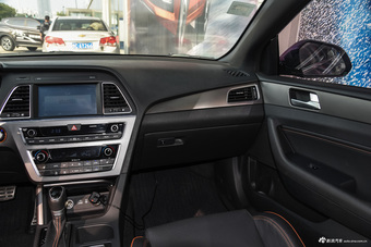 2015款索纳塔九 1.6T自动 DLX尊贵型