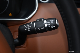 2017款揽胜运动版3.0自动V6锋尚创世版Dynamic