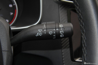 2017款名爵ZS 1.5L手动尊享互联网版