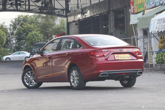 2017款吉利帝豪GL 1.8L手动精英型