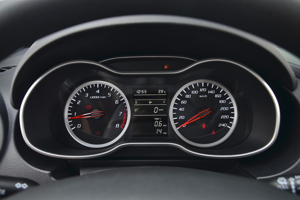 2017款奔腾X40 1.6L手动豪华型