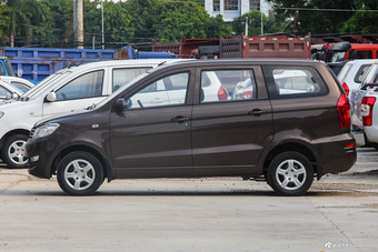 2015款风光330 1.5L手动实用型 摩卡棕