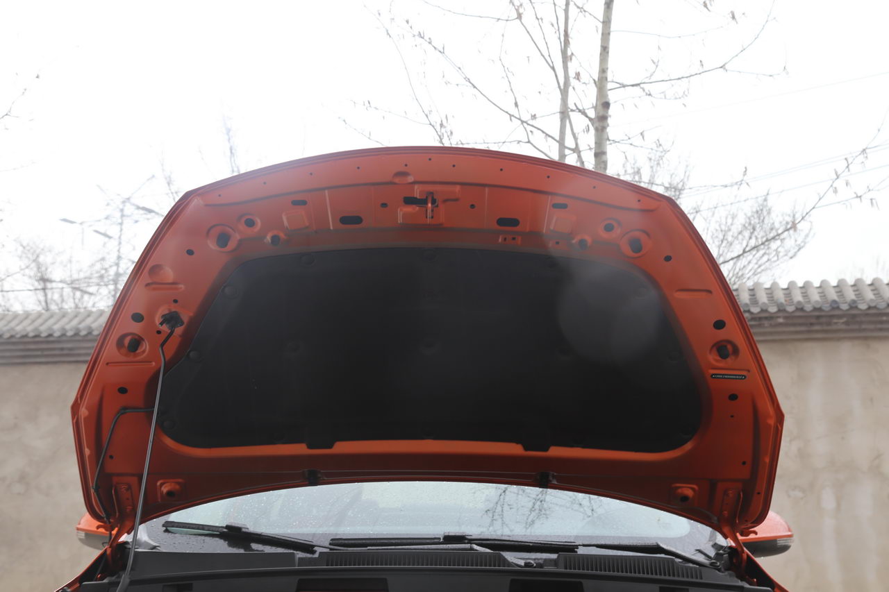 2017款艾瑞泽5 SPORT 1.5T自动尊贵版