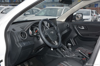 2018款奔腾X40网红版 1.6L手动舒适型