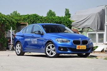 2017款宝马1系118i自动设计套装型