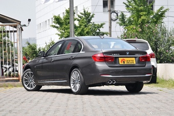 2018款宝马3系2.0T自动320Li 领先型豪华套装