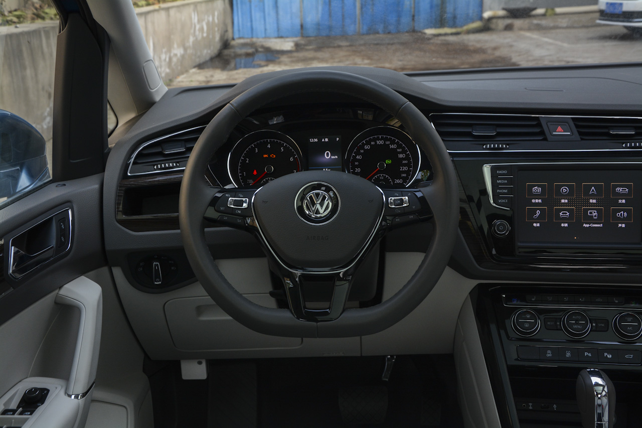 2018款途安L 1.4T自动豪华版280TSI