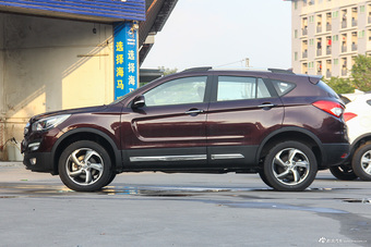 2015款海马S5 1.6L手动智能豪华型