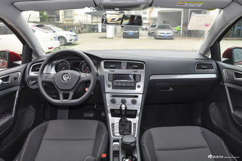 2016款高尔夫1.6L自动时尚型