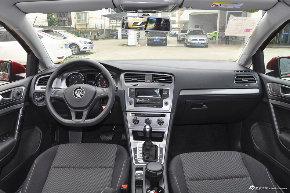 2016款高尔夫1.6L自动时尚型