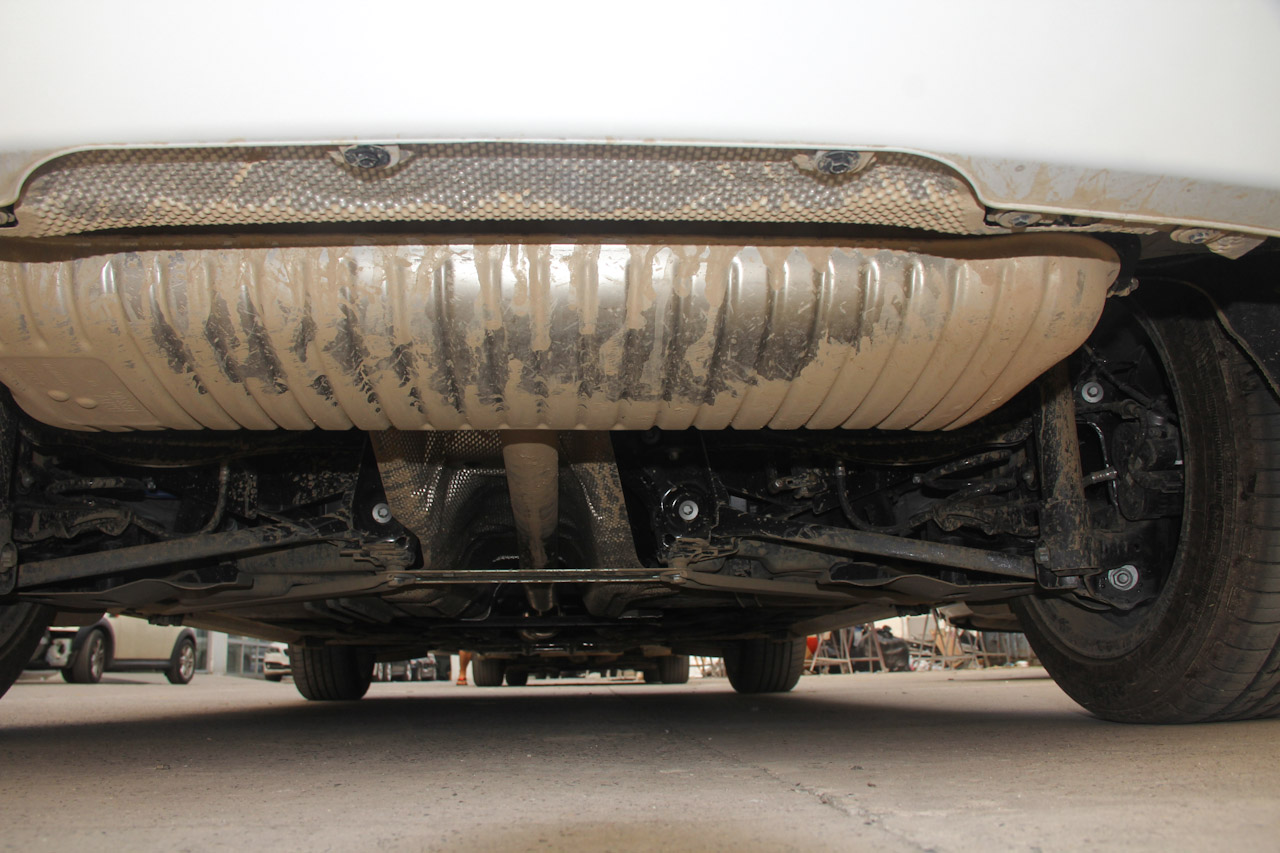 2016款宝马2系旅行车218i 1.5T自动运动设计套装