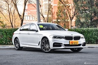 2018款宝马5系改款2.0T自动530Li领先型M运动套装