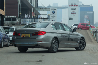 2018款宝马5系2.0T自动530Li尊享型豪华套装