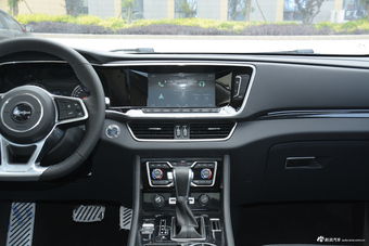 2017款众泰T600 Coupe 1.5T自动尊享型