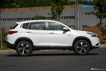 2016款瑞虎7 1.5T手动耀臻版