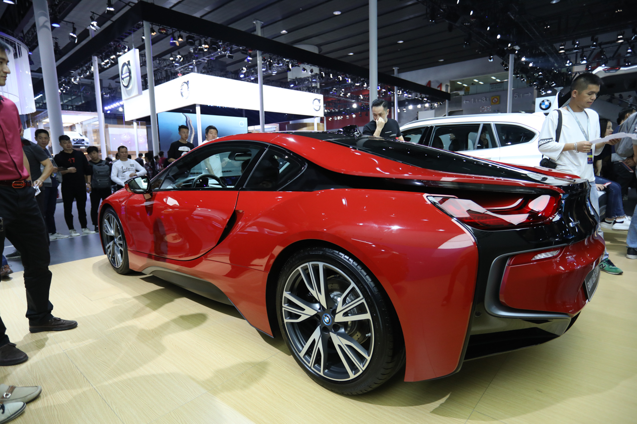 宝马i8