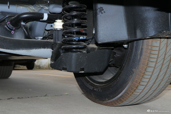 2017款标致5008 1.6T自动350THP精英版5座