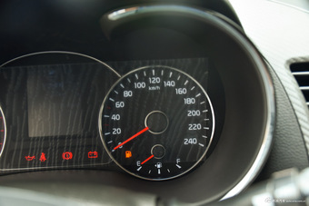 2016款起亚K3 1.6L手动GL