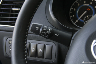 2018款风光S560改款 1.8L CVT尊贵型5座