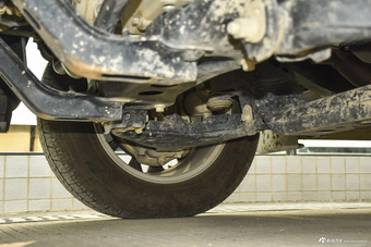 2016款驭胜S350 2.0T手动四驱汽油豪华天窗版5座