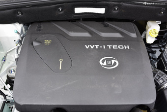 2016款 宝骏560 1.8L手动豪华型