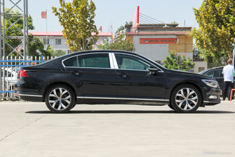 2018款迈腾1.8T自动330TSI DSG尊贵型