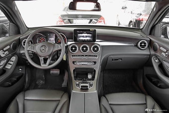 2017款奔驰GLC300 2.0T自动 4MATIC豪华型图片