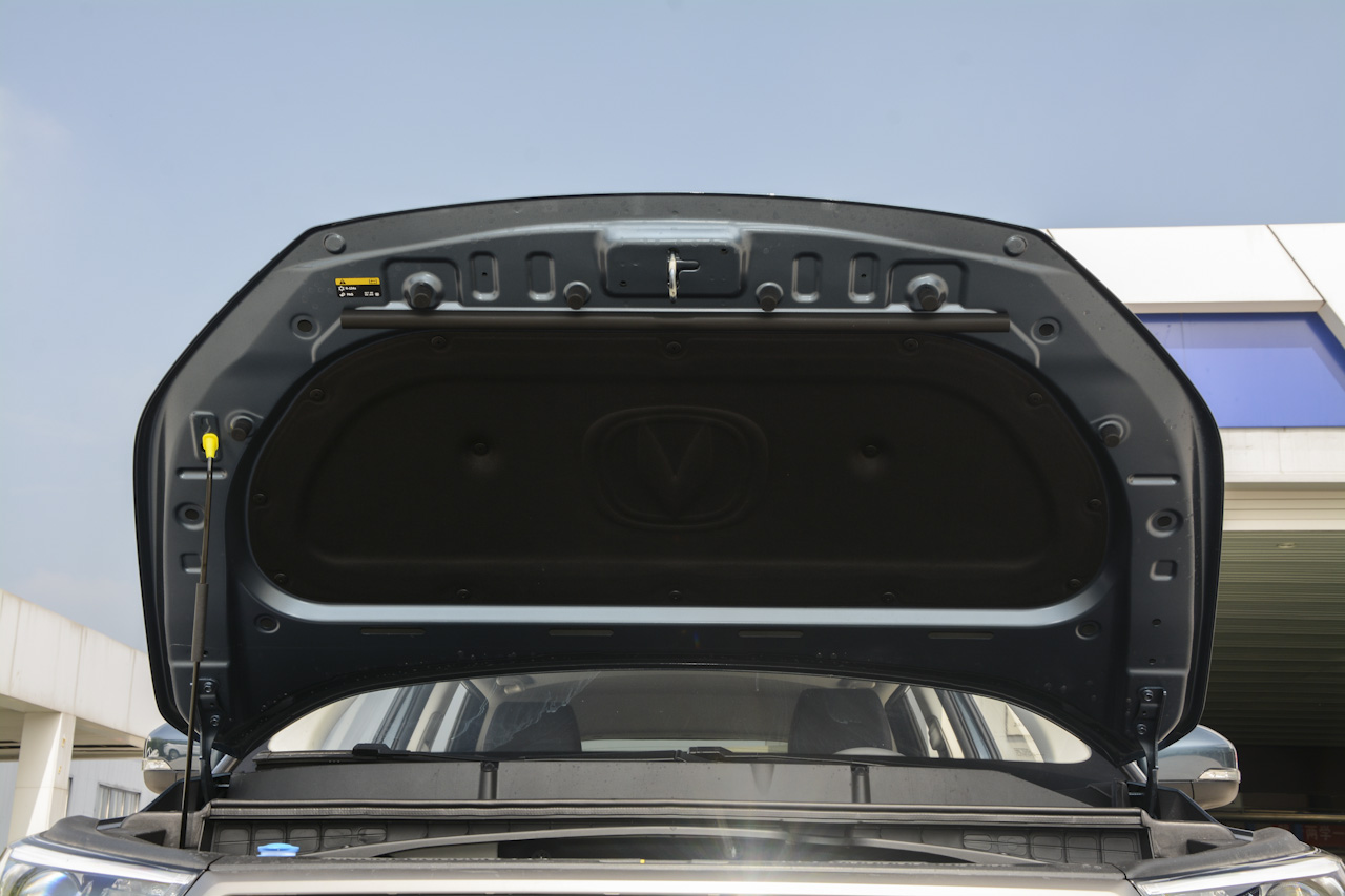 2017款长安CS55 1.5T手动炫色型