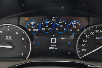 2016款XT5 2.0T自动28T四驱领先型