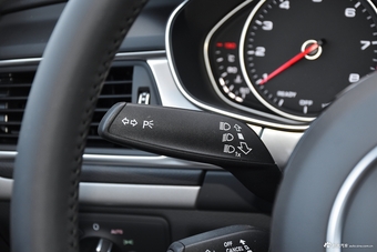 2018款奥迪A7 2.0T自动40TFSI quattro技术型