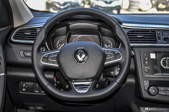 2016款科雷嘉2.0L自动两驱豪华版