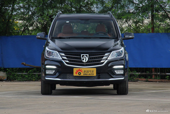 2017款宝骏560律动版1.5T手动尊享型