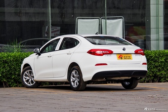 2017款中华H3 1.5L手动精英型