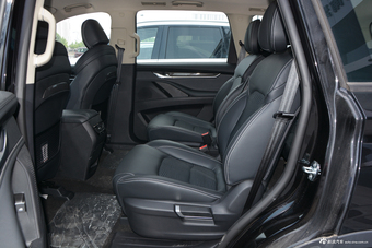 2017上汽大通D90 2.0T自动两驱水星