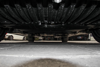 2017款奔驰E级2.0T自动 300运动型