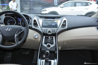 2016款朗动 1.6L自动尊贵型