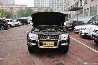 2018款帕杰罗3.0L自动尊贵版