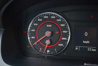 2018款上汽大通G10 PLUS 2.0T自动豪华行政版