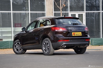 2016款宝沃BX7 2.0T自动 6座四驱旗舰型