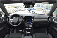 2019款沃尔沃XC40 2.0T四驱运动日暮水晶白T5